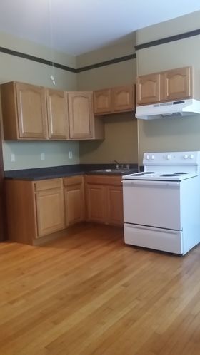 3 Irving St, Worcester, MA 01609